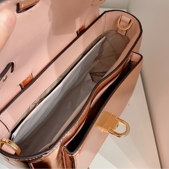 Michael Kors Manhattan Medium Satchel - Picture 7 of 7